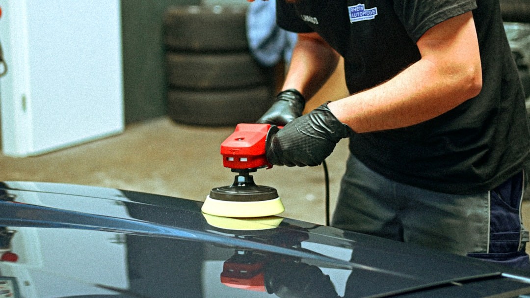 Cera, Cristalização ou Vitrificação: qual a melhor proteção para a pintura do seu carro?